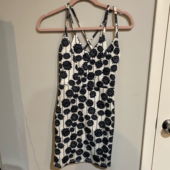 Topshop Floral Print Strappy Bodycon Dress - Picture 4 of 5